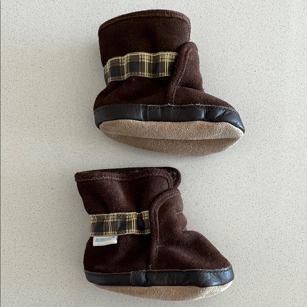 Robeez Brown Slippers Cozy High-Top Design